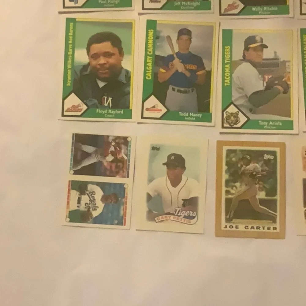 Bundle of Baseball Cards Lot 406